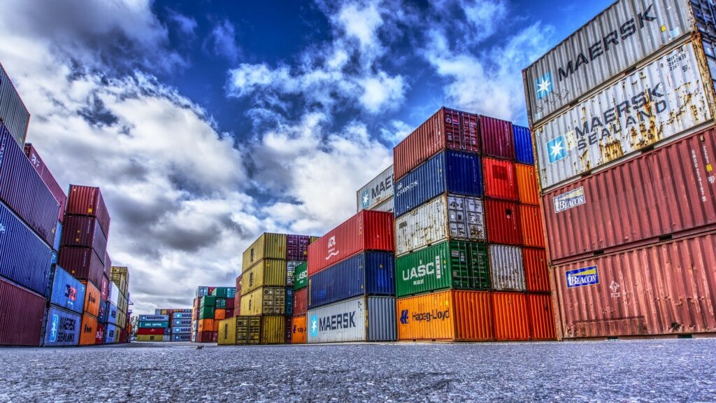 Bilance zahraničního obchodu za celý loňský rok směřuje k dosažení více než dvou procent hrubého domácího produktu. Ilustrační foto: Pixabay.com