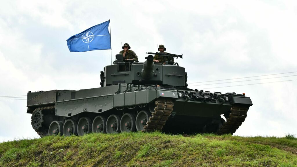 Prosincový „investiční boom“ mohl být spojen mimo jiné se snahou o dosažení 2% cíle v rámci obranných výdajů. Ilustrační foto: Matyáš Čech – Vlastní dílo, CC BY-SA 4.0, https://commons.wikimedia.org/w/index.php?curid=136832791