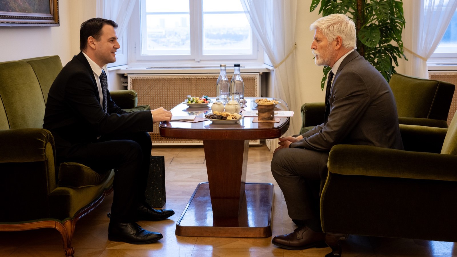 Petr Macinka při jednání s Petrem Pavlem na Pražském hradě ještě před jmenováním nové vlády. Ilustrační foto: Pražský hrad, se souhlasem