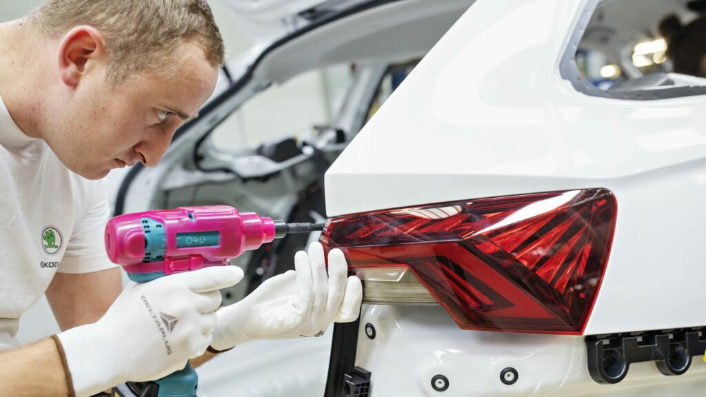 Automobilový průmysl stále patří mezi nejvýznamnější zaměstnavatele. Ilustrační foto: Škoda Auto