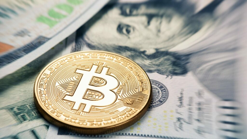 Bitcoin v minulém týdnu klesl na nejnižší hodnoty od dubna loňského roku. Ilustrační foto: Depositphotos.com