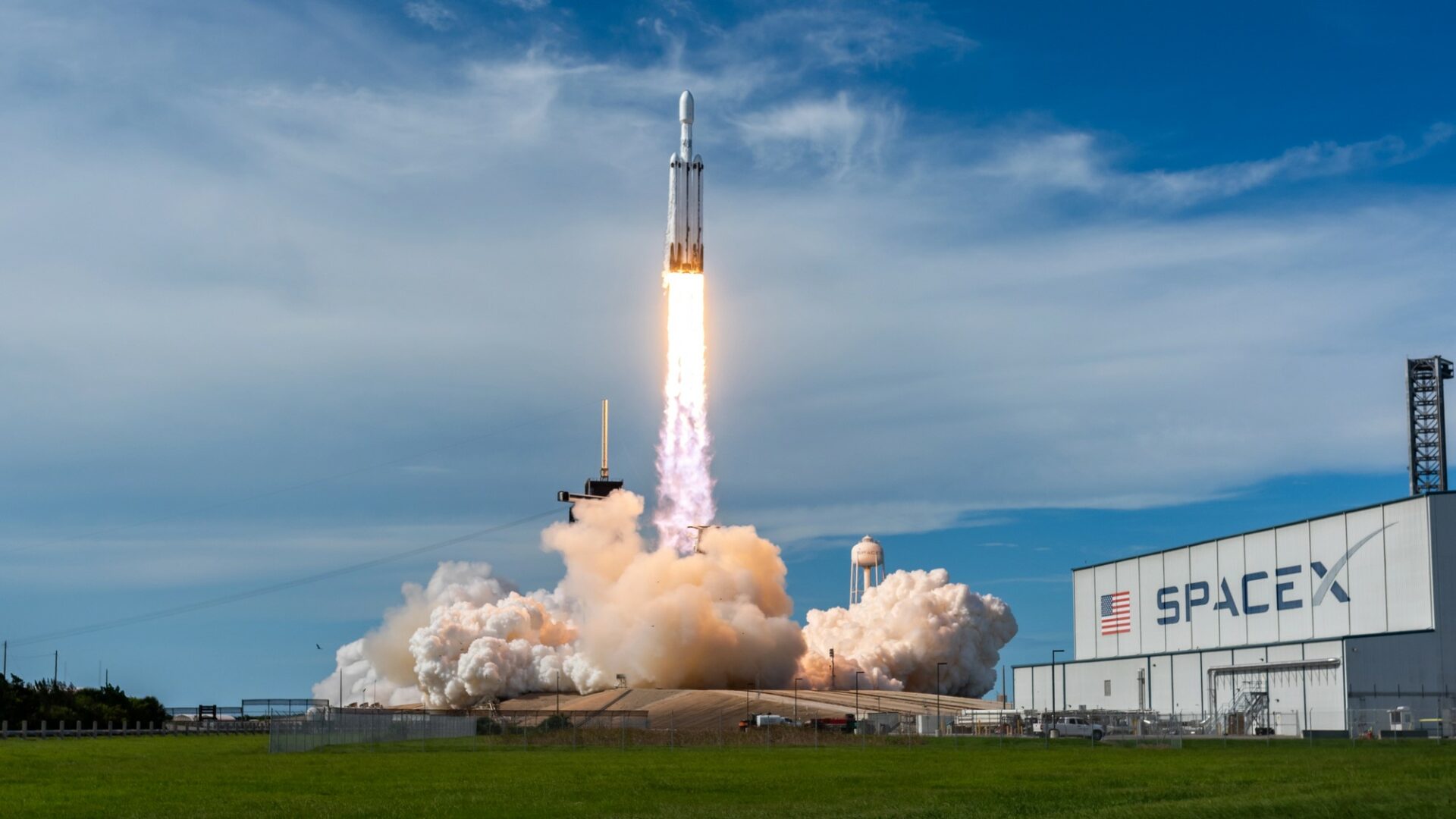 Spekuluje se, že Muskova SpaceX plánuje veřejnou nabídku akcií (IPO) již letos. Ilustrační foto: Depositphotos.com