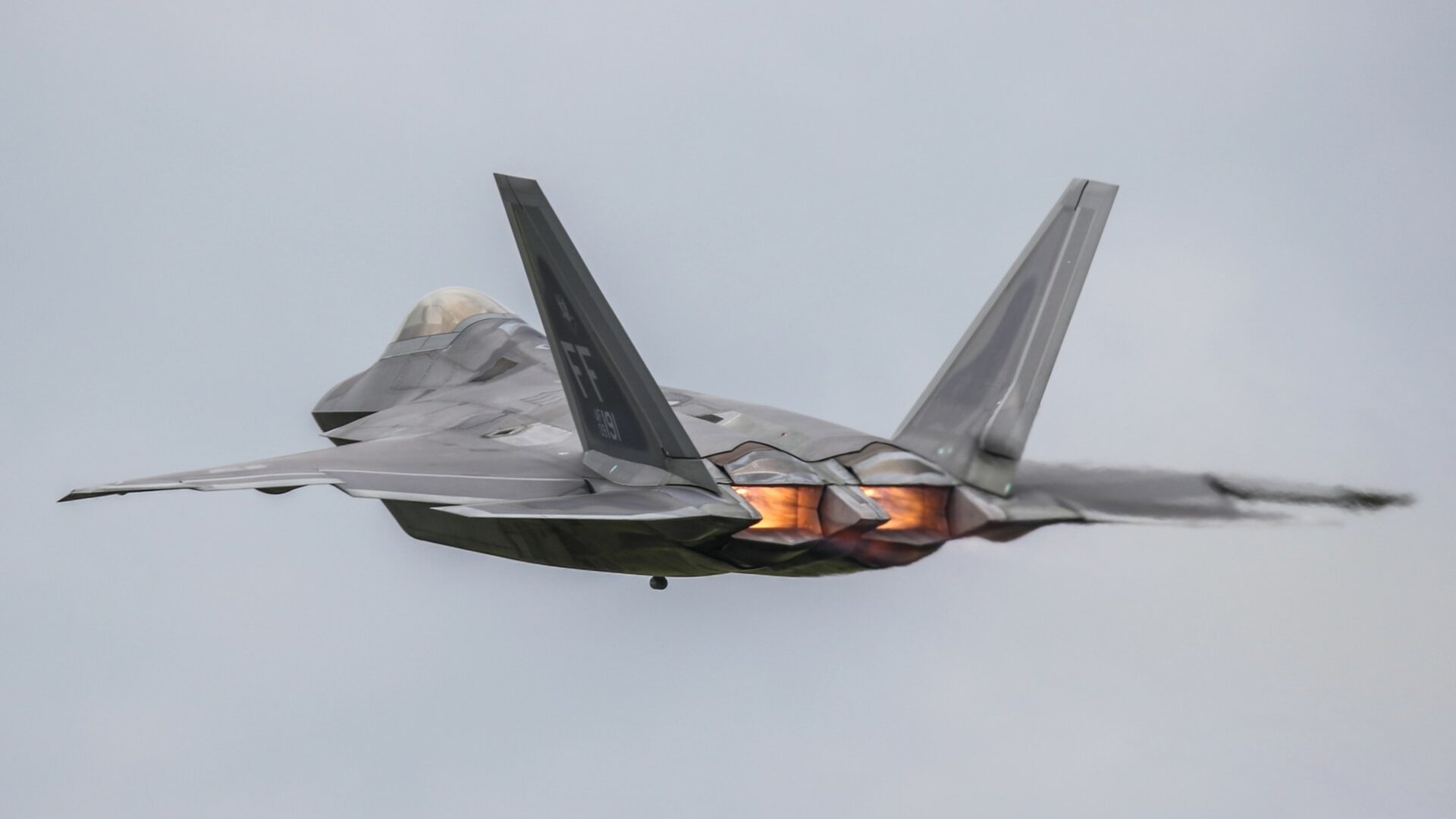 Rozsáhlejší vojenská operace USA v Íránu může zvednout ceny pohonných hmot v ČR i o několik korun na litr. Ilustrační foto: Depositphotos.com