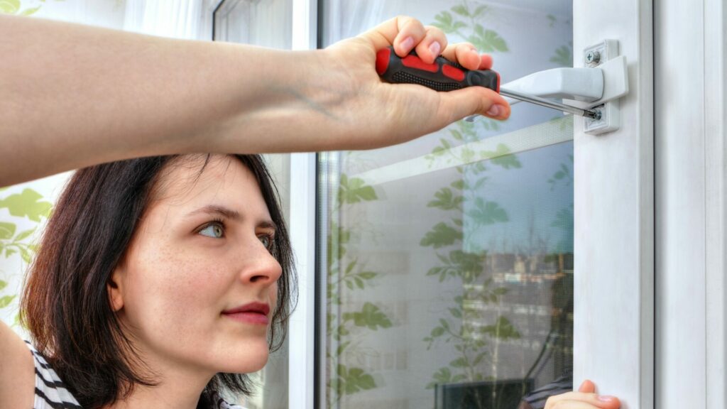 Nájemce v bytě ručí jen za běžnou údržbu a drobné opravy. Jejich limit se od letošního roku zvyšuje tak, aby více odpovídal současným cenám. Ilustrační foto: Depositphotos.com