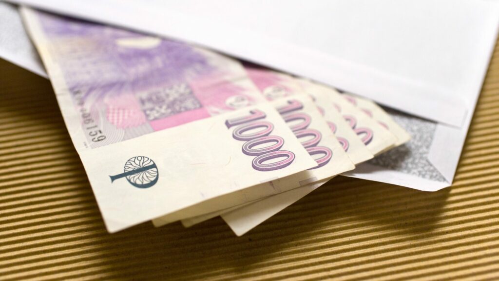 Česká republika si ve vnímání korupce polepšila, ale dále se pohybuje pod průměrným bodovým ziskem dalších států Evropské unie. Ilustrační foto: Depositphotos.com