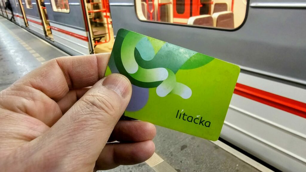 Někteří čtenáři popsali i své zkušenosti s revizory v pražském metru. Ilustrační foto: faei.cz/Pavel Baroch