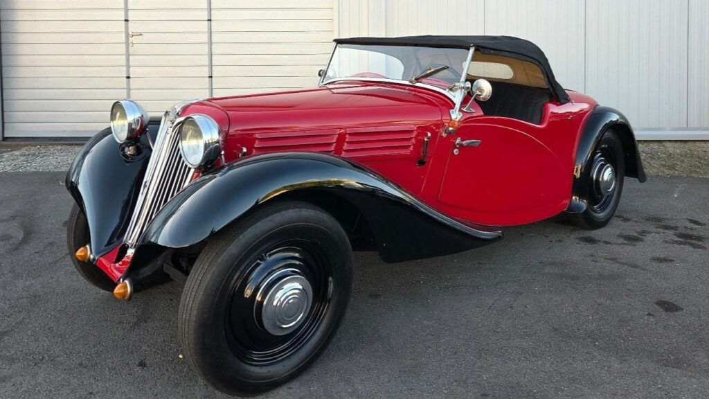 Automobilové veterány se stávají mezi sběrateli stále populárnější. Foto: Aukro, se svolením