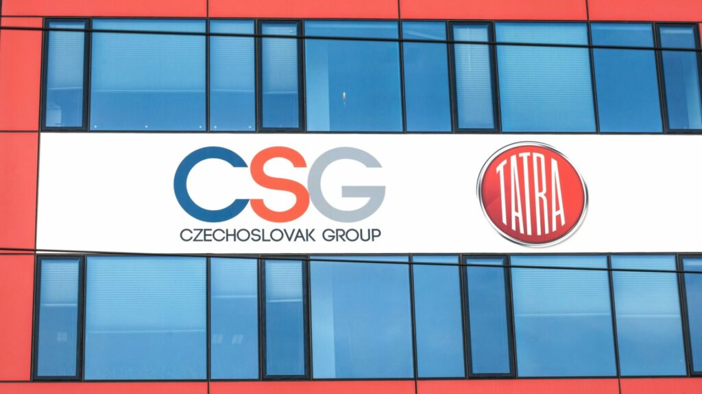 Zbrojovka za dva měsíce přišla o 200 miliard své tržní hodnoty a její majitel Strnad o 155 miliard korun svého jmění. Ilustrační foto: Depositphotos.com