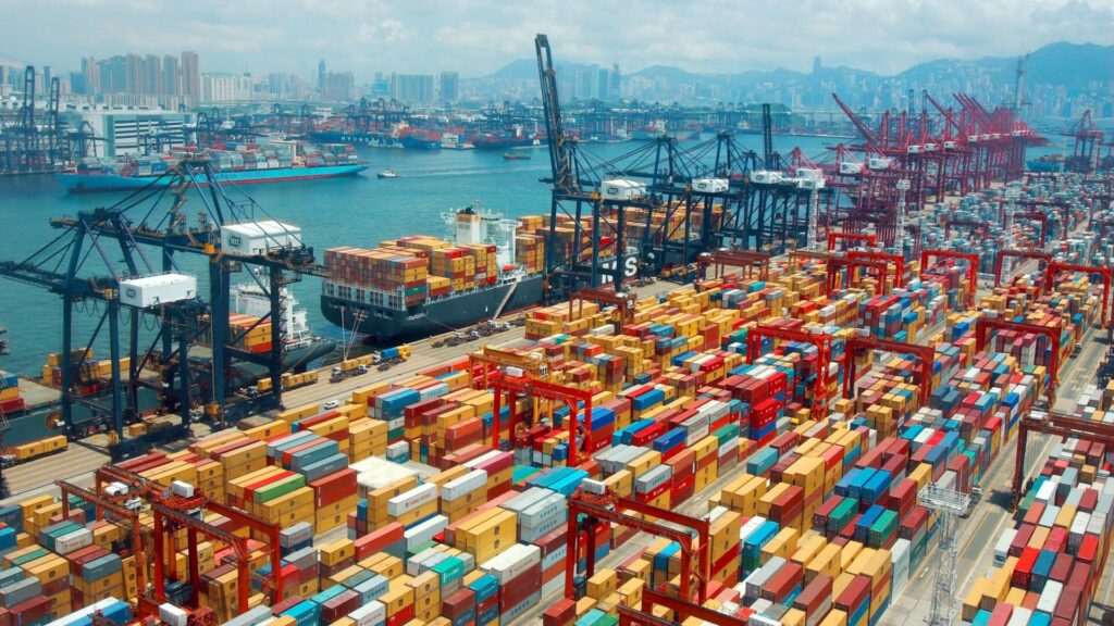 Za rok 2025 vykázala obchodní bilance přebytek 216,5 miliardy korun. Ilustrační foto: Depositphotos.com