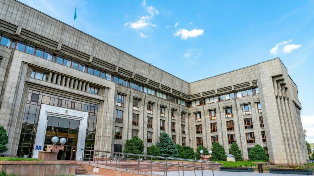 Kazašská centrální banka (na snímku) chce investovat do kryptoměn. Ilustrační foto: Depositphotos.com