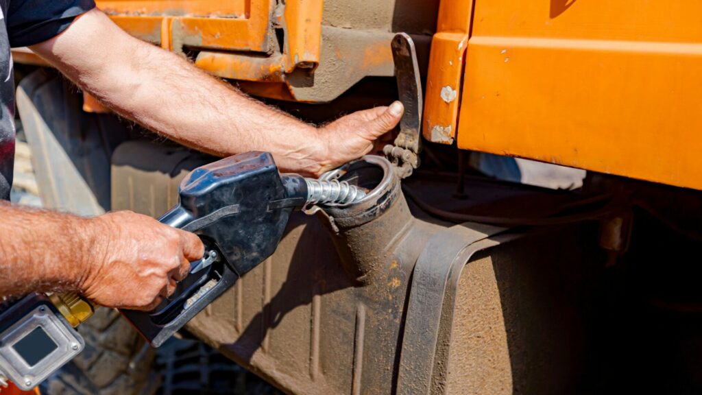 Nafta je v rámci české ekonomiky mnohem důležitější než benzin, neboť její spotřeba představuje zhruba 73 procent spotřeby pohonných hmot. Ilustrační foto: Depositphotos.com