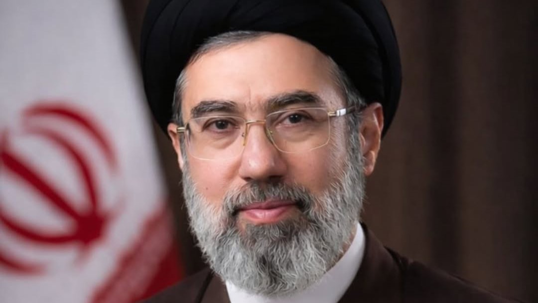 Nový nejvyšší íránský vůdce Modžtaba Chameneí uvedl, že Hormuzský průliv, jeden z nejdůležitějších energetických uzlů světa, zůstane uzavřen. Ilustrační foto: Iran Embassy in Russia – https://www.instagram.com/p/DVo5Jfbklrj/?igsh=MWtqaGxtZHVoMGtndQ==, CC0, https://commons.wikimedia.org/w/index.php?curid=185773199