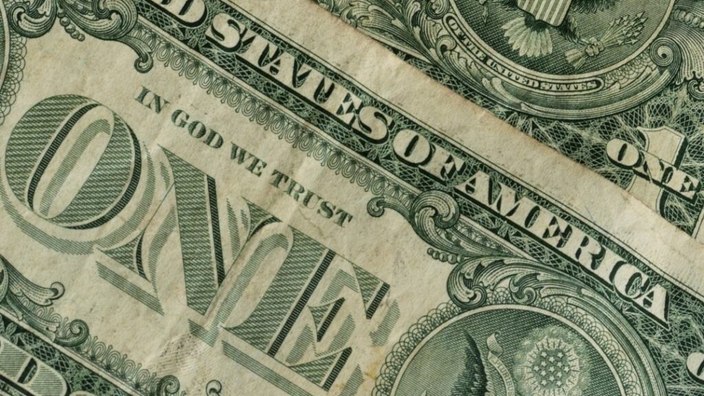 Konflikt na Blízkém východě posílil dolar. Americká měna se opět začala chovat jako bezpečné útočiště. Ilustrační foto: Pixabay.com