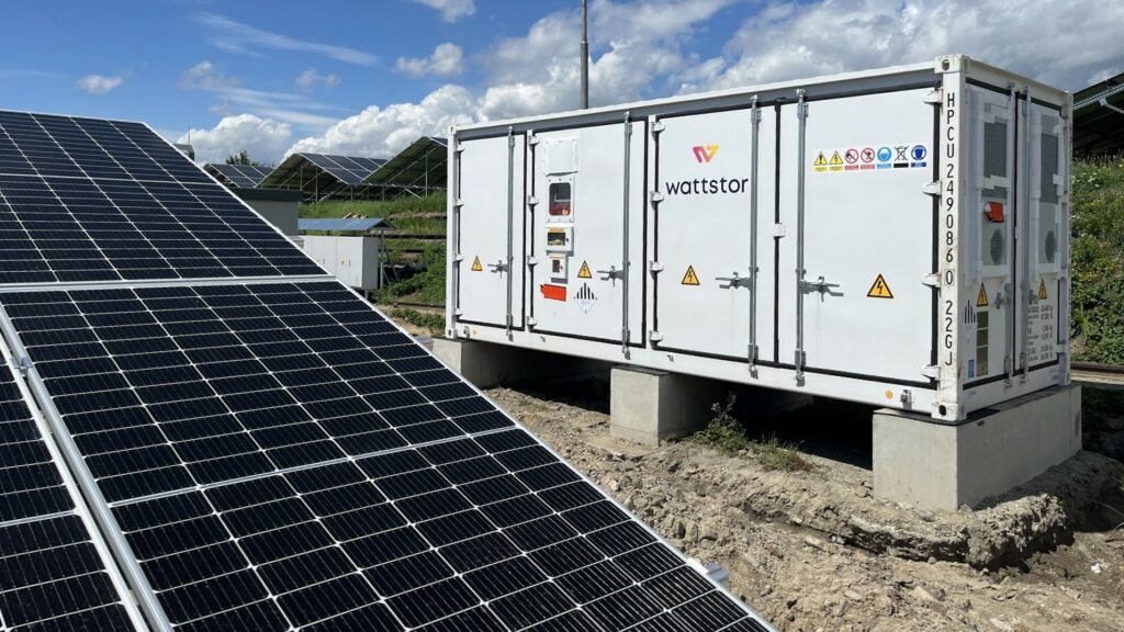 V současnosti se v Česku budují desítky bateriových úložišť. Ilustrační foto: Wattstor